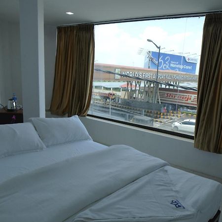 ホテル Port View Residency Pvr ネドゥムバセリー エクステリア 写真